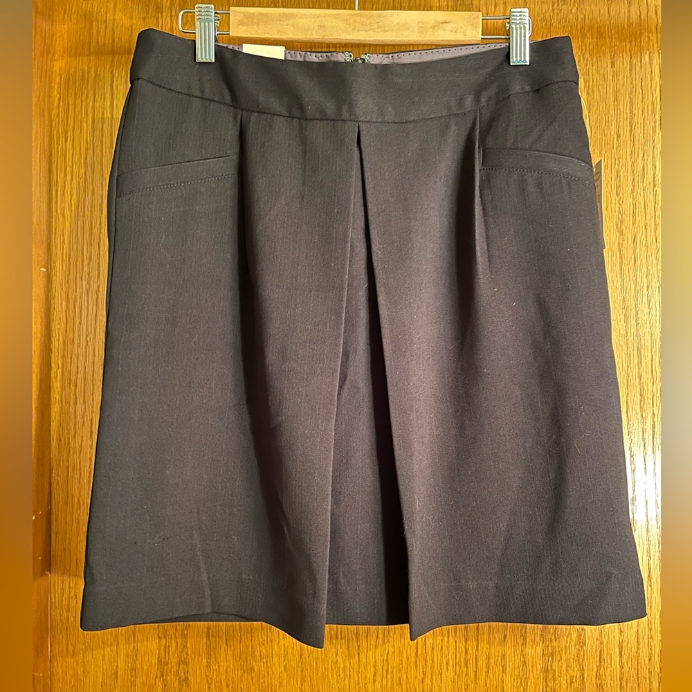 Old Navy Black Knee-Length A-Line Skirt Pleated